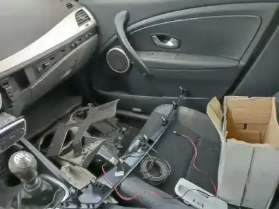 Hurda Aracı renault megane iii fastback (bz0/1_, b3_) 1.9 dci (bz0n, bz0j) yılın 2010 güçlü f9q 870