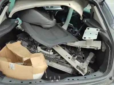 Hurda Aracı renault megane iii fastback (bz0/1_, b3_) 1.9 dci (bz0n, bz0j) yılın 2010 güçlü f9q 870