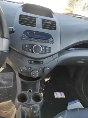 Véhicule à la ferraille chevrolet spark (m300) 1.0 de l'année 2010 alimenté lmt