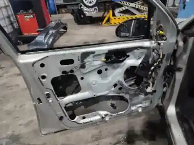 Véhicule à la ferraille ford focus i (daw, dbw) 1.8 turbo di / tddi de l'année 2001 alimenté 