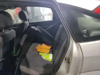 Véhicule à la ferraille ford focus i (daw, dbw) 1.8 turbo di / tddi de l'année 2001 alimenté 