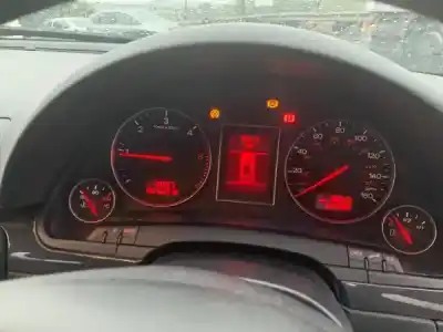 Vehicul casat audi a4 b6 (8e2) 1.9 tdi al anului 2004 alimentat avb