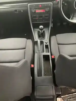 Vehicul casat audi a4 b6 (8e2) 1.9 tdi al anului 2004 alimentat avb