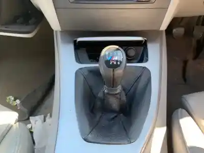 Scrapping Vehicle bmw 3 (e90) 318 d of the year 2005 powered m47 d20 (204d4)