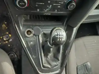 Verschrottungsfahrzeug ford focus iii turnier 1.5 tdci des jahres 2015 angetrieben 