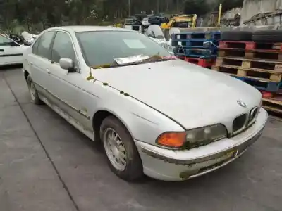 Scrapping Vehicle bmw 5 (e39) 530 d of the year 2000 powered 