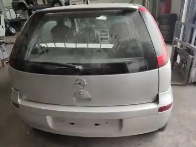 Véhicule à la ferraille opel corsa c (x01) 1.2 (f08, f68) de l'année 2003 alimenté z 12 xe Véhicule à la ferraille opel corsa c (x01) 1.2 (f08, f68) de l'année 2003 alimenté z 12 xe