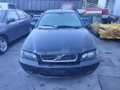 Veículo de Sucata volvo v40 combi (vw) 1.9 td gasóleo 1997 5p do ano 2002 alimentado d 4192 t3
