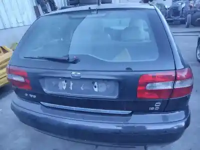 Veículo de Sucata volvo v40 combi (vw) 1.9 td gasóleo 1997 5p do ano 2002 alimentado d 4192 t3