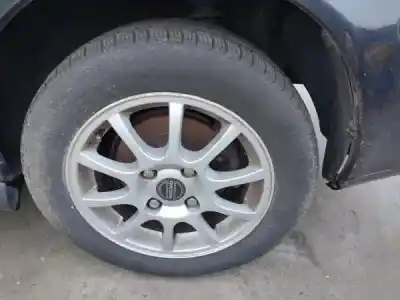 Veículo de Sucata volvo v40 combi (vw) 1.9 td gasóleo 1997 5p do ano 2002 alimentado d 4192 t3