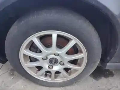 Veículo de Sucata volvo v40 combi (vw) 1.9 td gasóleo 1997 5p do ano 2002 alimentado d 4192 t3