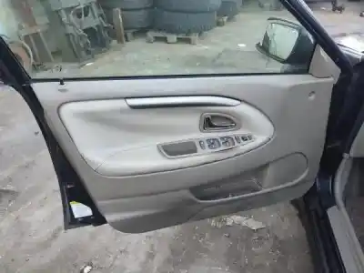 Veículo de Sucata volvo v40 combi (vw) 1.9 td gasóleo 1997 5p do ano 2002 alimentado d 4192 t3