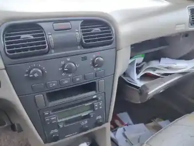 Veículo de Sucata volvo v40 combi (vw) 1.9 td gasóleo 1997 5p do ano 2002 alimentado d 4192 t3