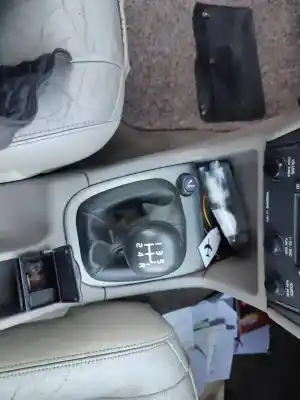 Veículo de Sucata volvo v40 combi (vw) 1.9 td gasóleo 1997 5p do ano 2002 alimentado d 4192 t3