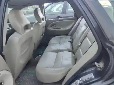 Veículo de Sucata volvo v40 combi (vw) 1.9 td gasóleo 1997 5p do ano 2002 alimentado d 4192 t3