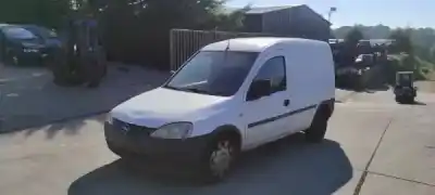 Veículo de Sucata opel combo tour 1.3 cdti 16v do ano 2006 alimentado z 13 dt