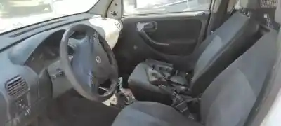 Veículo de Sucata opel combo tour 1.3 cdti 16v do ano 2006 alimentado z 13 dt