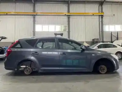 Veicolo di demolizione kia ceed (ed) 2.0 emotion dell'anno 2009 alimentato d4ea