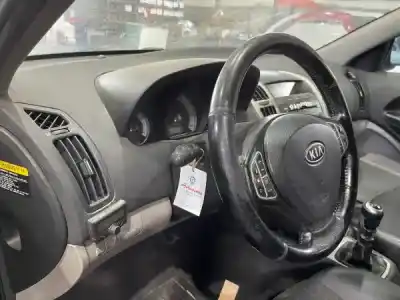 Veicolo di demolizione kia ceed (ed) 2.0 emotion dell'anno 2009 alimentato d4ea