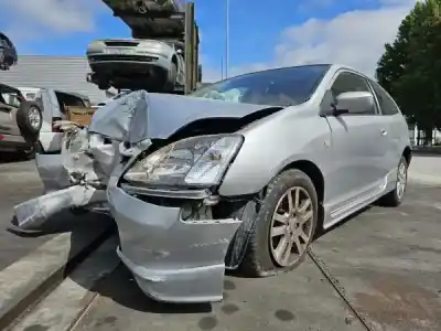 Veicolo di demolizione HONDA CIVIC VII HATCHBACK (EU, EP, EV) 1.4 iS (EP1 EU5 EU7) dell'anno 2004 alimentato D14Z5 Veicolo di demolizione HONDA CIVIC VII HATCHBACK (EU, EP, EV) 1.4 iS (EP1 EU5 EU7) dell'anno 2004 alimentato D14Z5