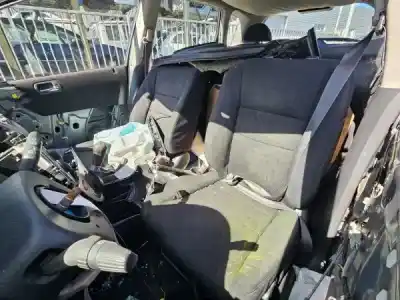 Veicolo di demolizione honda civic vii hatchback (eu, ep, ev) 1.4 is (ep1 eu5 eu7) dell'anno 2005 alimentato d14z6 Veicolo di demolizione honda civic vii hatchback (eu, ep, ev) 1.4 is (ep1 eu5 eu7) dell'anno 2005 alimentato d14z6