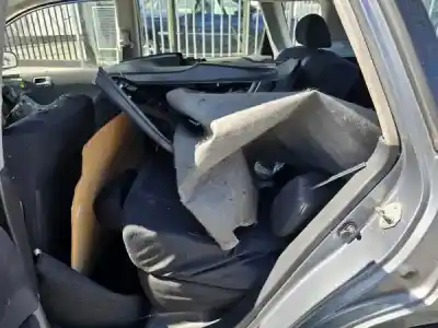 Veicolo di demolizione honda civic vii hatchback (eu, ep, ev) 1.4 is (ep1 eu5 eu7) dell'anno 2005 alimentato d14z6 Veicolo di demolizione honda civic vii hatchback (eu, ep, ev) 1.4 is (ep1 eu5 eu7) dell'anno 2005 alimentato d14z6