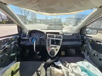 Veicolo di demolizione honda civic vii hatchback (eu, ep, ev) 1.4 is (ep1 eu5 eu7) dell'anno 2005 alimentato d14z6 Veicolo di demolizione honda civic vii hatchback (eu, ep, ev) 1.4 is (ep1 eu5 eu7) dell'anno 2005 alimentato d14z6