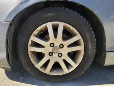 Veicolo di demolizione honda civic vii hatchback (eu, ep, ev) 1.4 is (ep1 eu5 eu7) dell'anno 2005 alimentato d14z6 Veicolo di demolizione honda civic vii hatchback (eu, ep, ev) 1.4 is (ep1 eu5 eu7) dell'anno 2005 alimentato d14z6