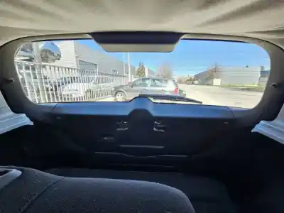 Veicolo di demolizione honda civic vii hatchback (eu, ep, ev) 1.4 is (ep1 eu5 eu7) dell'anno 2005 alimentato d14z6 Veicolo di demolizione honda civic vii hatchback (eu, ep, ev) 1.4 is (ep1 eu5 eu7) dell'anno 2005 alimentato d14z6