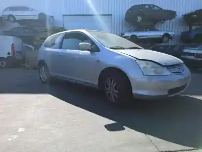 Veicolo di demolizione HONDA CIVIC VII HATCHBACK (EU, EP, EV) 1.6 i (EP2 EU8 EU6) dell'anno 2001 alimentato D16V1 Veicolo di demolizione HONDA CIVIC VII HATCHBACK (EU, EP, EV) 1.6 i (EP2 EU8 EU6) dell'anno 2001 alimentato D16V1