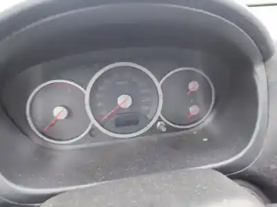 Veículo de Sucata honda civic vii hatchback (eu, ep, ev) 1.6 i (ep2 eu8 eu6) do ano 2005 alimentado 