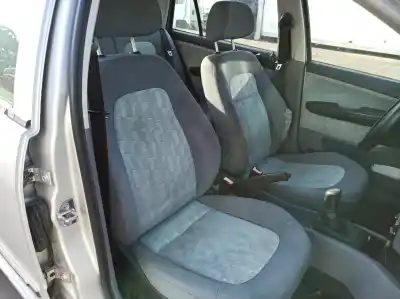 Veículo de Sucata skoda fabia i break (6y5) 1.4 gasolina 2002 5p do ano 2001 alimentado  Veículo de Sucata skoda fabia i break (6y5) 1.4 gasolina 2002 5p do ano 2001 alimentado