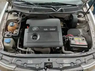 Здавання транспортного засобу seat leon (1m1) 1.6 року 2001 потужний 0