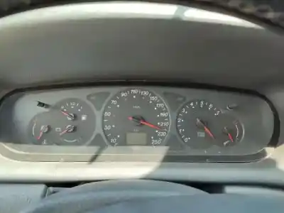 Veículo de Sucata citroen c5 i (dc_) 1.8 16v (dc6fzb dc6fze) do ano 2001 alimentado 6fz (ew7j4)