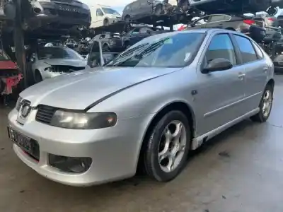Здавання транспортного засобу seat leon (1m1) 1.9 tdi року 2004 потужний arl
