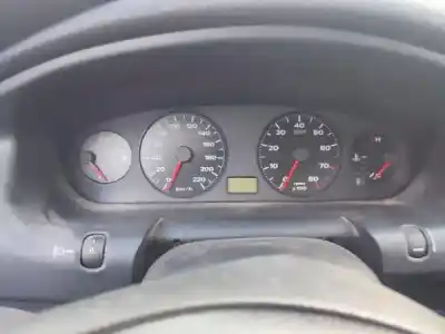 Veículo de Sucata fiat marea weekend (185_) 1.2 16v do ano 2000 alimentado 182 b2.000