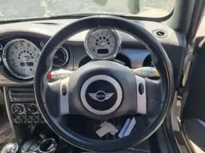 Sloopvoertuig mini mini descapotable (r52) cooper van het jaar 2006 aangedreven w10 b16 a