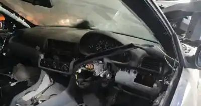 Veicolo di demolizione bmw 3 (e46) 316 i dell'anno 2000 alimentato 