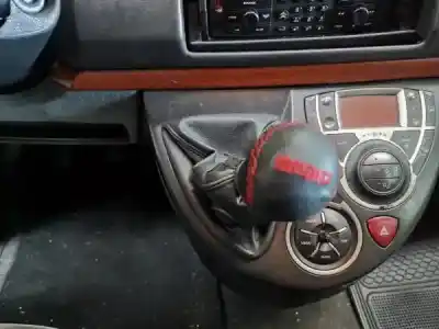 Veículo de Sucata citroen c8 2.2 hdi 16v premier ii do ano 2006 alimentado 4hw (dw12ted4)