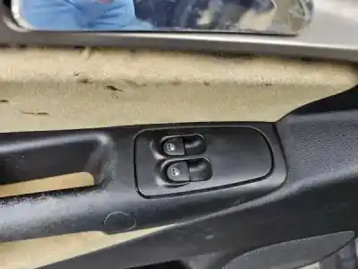 Veículo de Sucata lancia ypsilon (843_) 1.2 (843.axa1a) do ano 2004 alimentado 188 a4.000