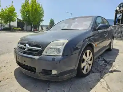 Véhicule à la ferraille opel vectra c caravan (2003->) 2.2 elegance [2.2 ltr. - 92 kw 16v dti cat (y 22 dtr / l50)] de l'année 2003 alimenté y 22 dtr