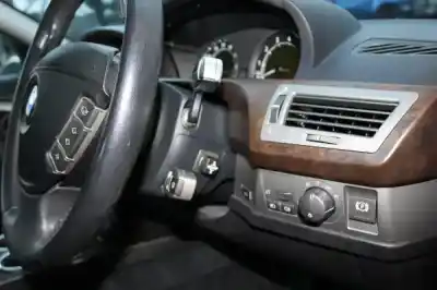 Scrapping Vehicle bmw 7 (e65, e66, e67) 730 i li of the year 2004 powered m54 b30 (306s3)