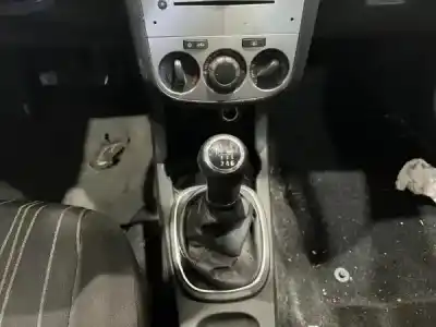 Véhicule à la ferraille opel corsa d (s07) 1.3 cdti (l08 l68) de l'année 2009 alimenté z 13 dth