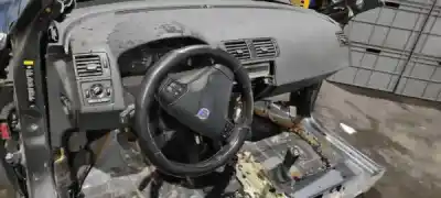 Здавання транспортного засобу volvo c30 1.6 d року 2023 потужний 