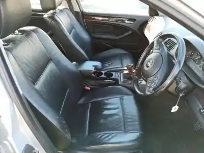 Scrapping Vehicle bmw 3 (e46) 320 i of the year 2001 powered m54 b22 (226s1)