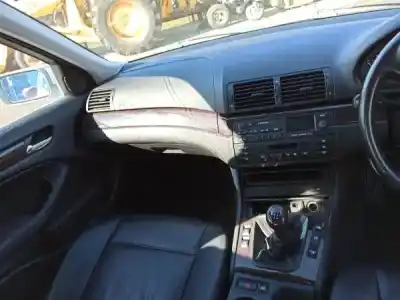 Scrapping Vehicle bmw 3 (e46) 320 i of the year 2001 powered m54 b22 (226s1)