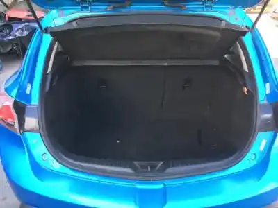 Veículo de Sucata mazda 3 (bl) gasóleo 2010 5p do ano 2010 alimentado 