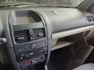 Vehicul casat renault clio ii (bb0/1/2_, cb0/1/2_) 1.2 16v (bb05. bb0w. bb11. bb27. bb2t. bb2u. bb2v. cb05.... gasolina 2002 5p al anului 2003 alimentat d4f 706|d4f 712|d4f 714|d4f 722|d4f 728