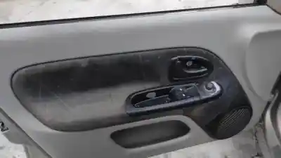 Здавання транспортного засобу renault clio ii (bb0/1/2_, cb0/1/2_) 1.2 16v (bb05. bb0w. bb11. bb27. bb2t. bb2u. bb2v. cb05.... gasolina 2002 5p року 2002 потужний 