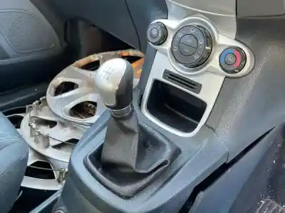 Veículo de Sucata ford fiesta vi (cb1, ccn) 1.4 tdci do ano 2009 alimentado  Veículo de Sucata ford fiesta vi (cb1, ccn) 1.4 tdci do ano 2009 alimentado